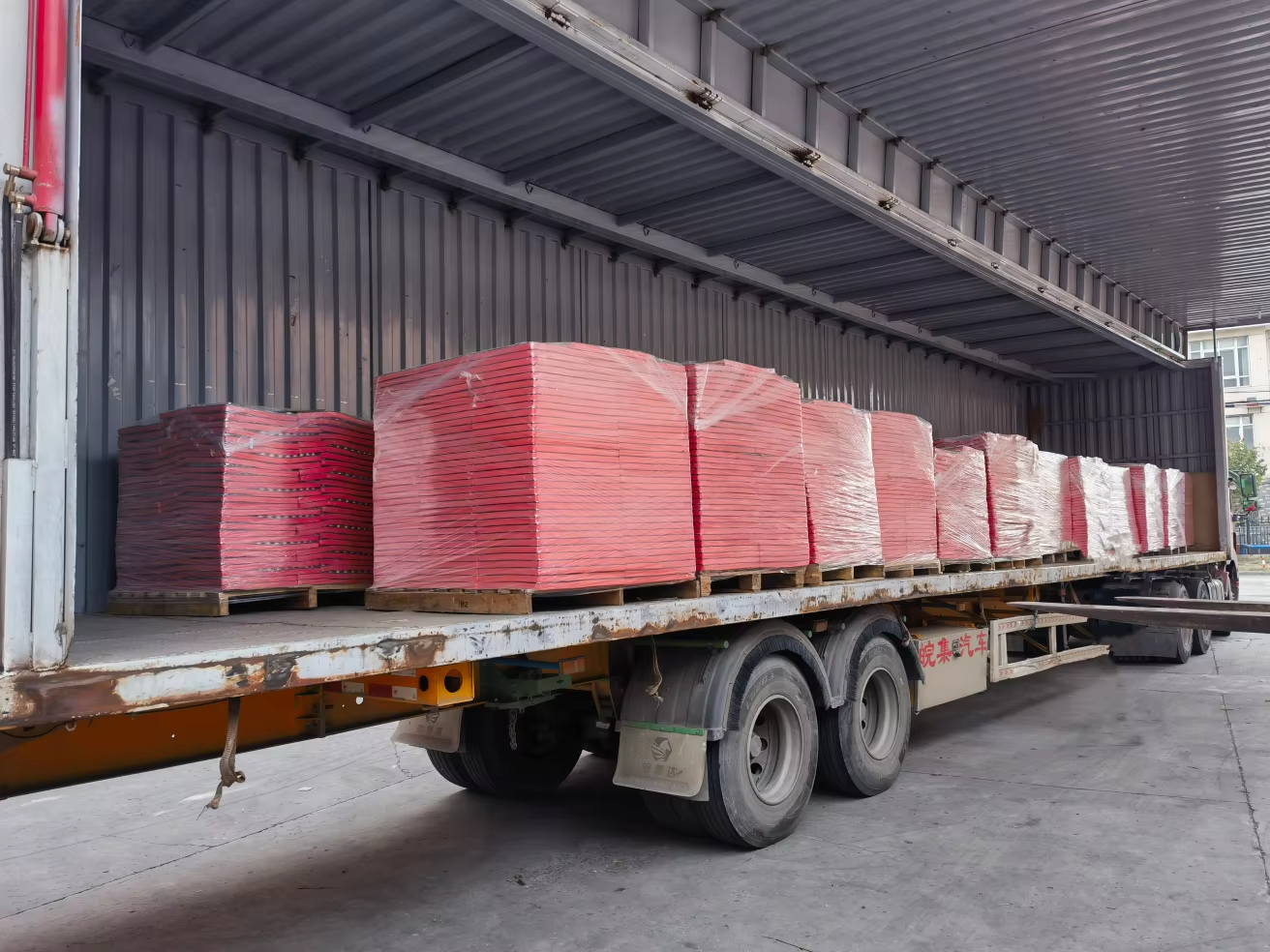 Corrugated export cardboard boxes for safe transit